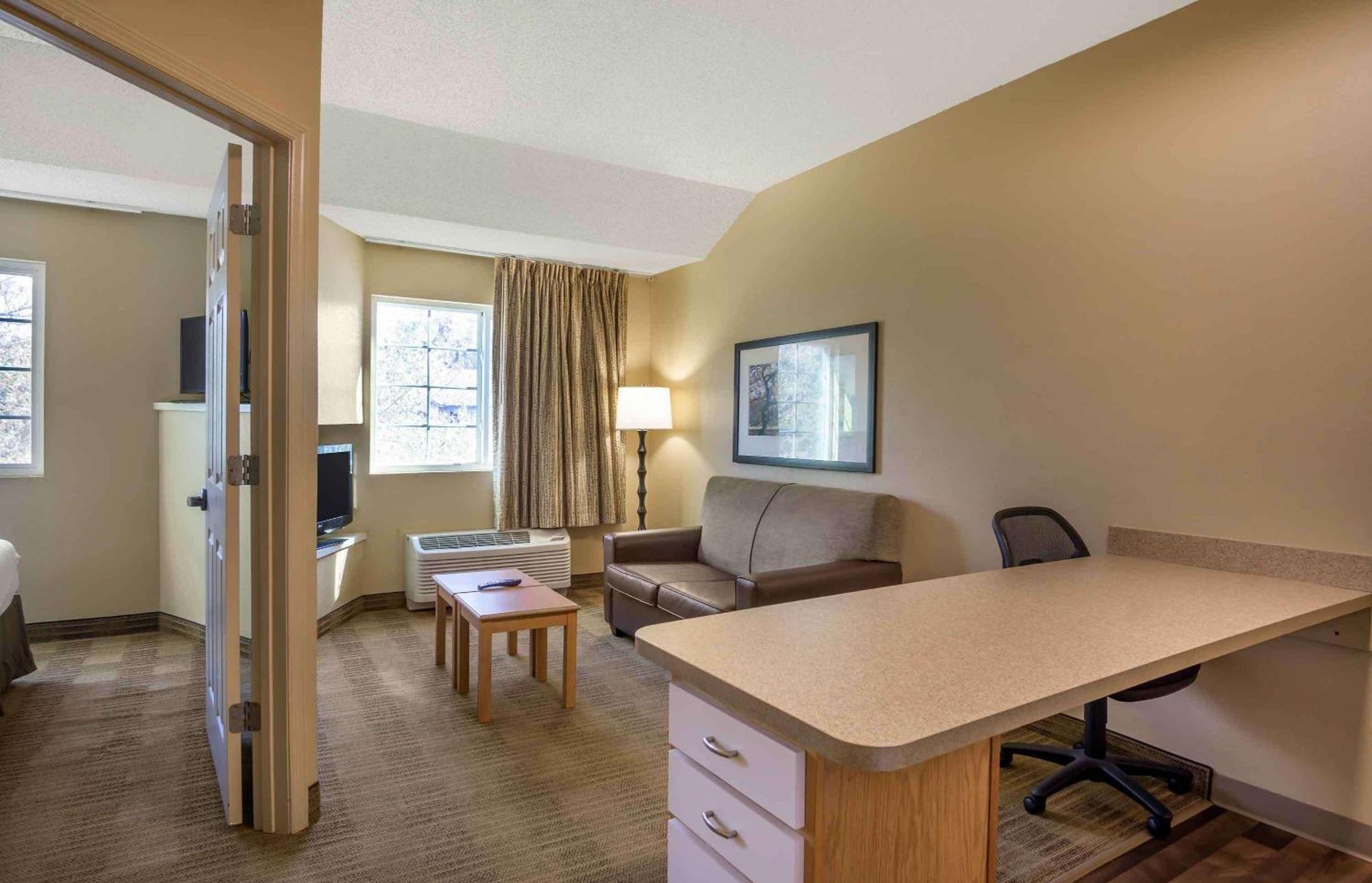 Extended Stay America Select Suites - Charleston - Airport North Charleston Eksteriør billede